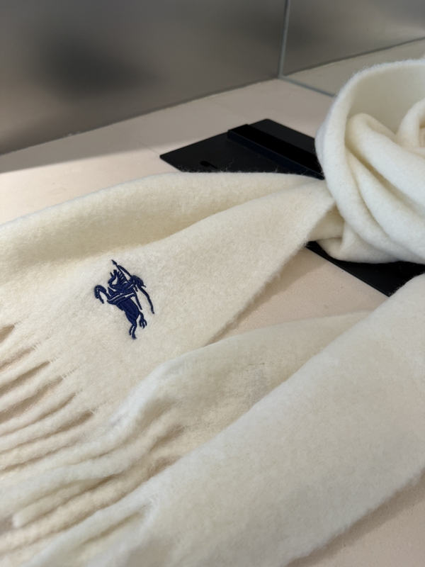 ブランドマフラー角部分ディテール